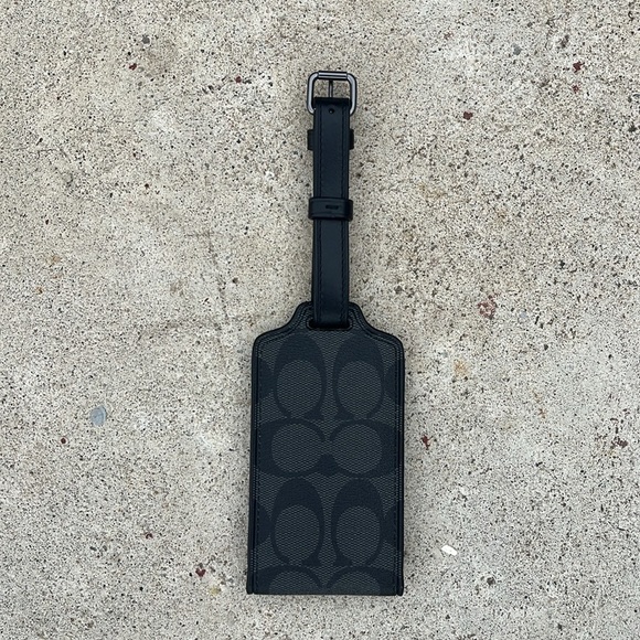 COACH Luggage Tag Signature Canvas Gunmetal Charcoal Monogram Print Bag Vutton - Picture 2 of 6